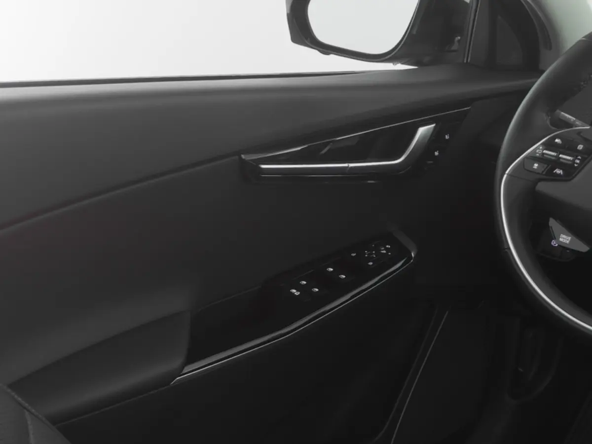 Plus AWD 77.4 kWh 325PK | LEDER | Full LED | EL. STOELEN