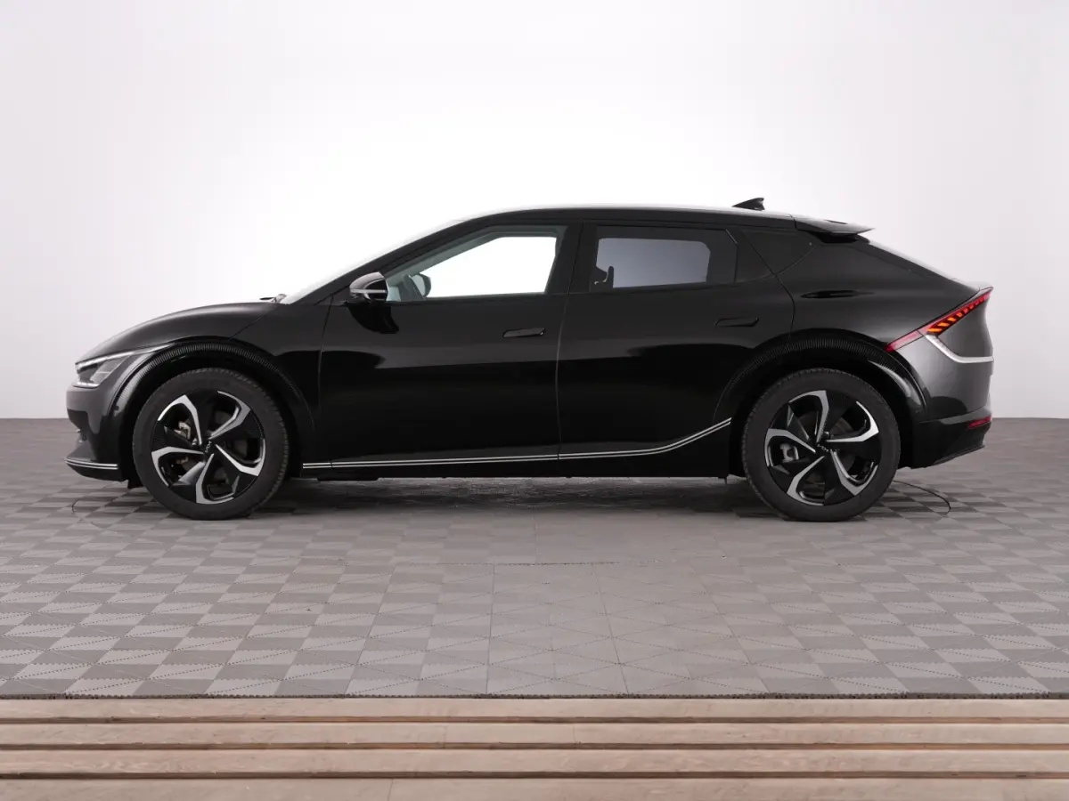 Plus AWD 77.4 kWh 325PK | LEDER | Full LED | EL. STOELEN | SOH: 100% | !