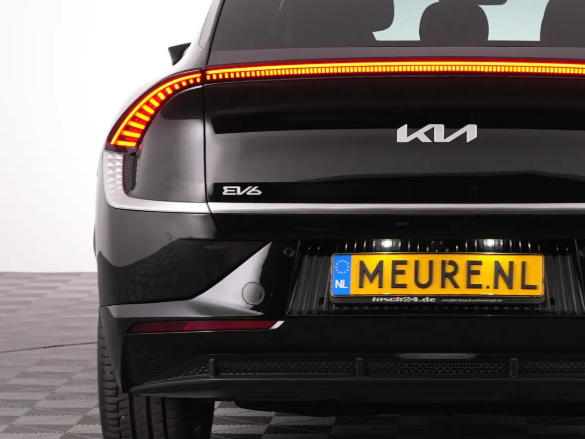 Plus AWD 77.4 kWh 325PK | LEDER | Full LED | EL. STOELEN | SOH: 100% | !