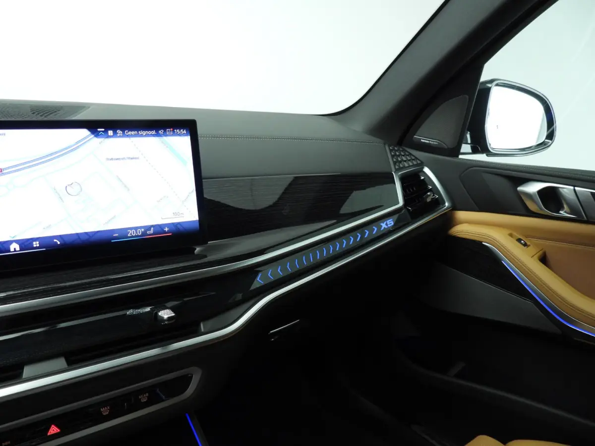 xDrive50e | M-Sportpakket | LED | HUD | Active cruise | trekhaak |  SOH 99% | Elektr. zetels | DAB | Harman-kardon sound | Alu 22 inch