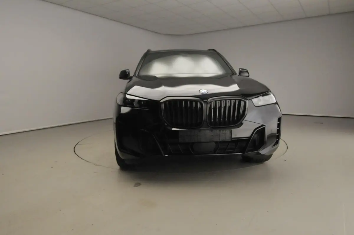 xDrive50e | M-Sportpakket | LED | HUD | Active cruise | trekhaak |  SOH 99% | Elektr. zetels | DAB | Harman-kardon sound | Alu 22 inch