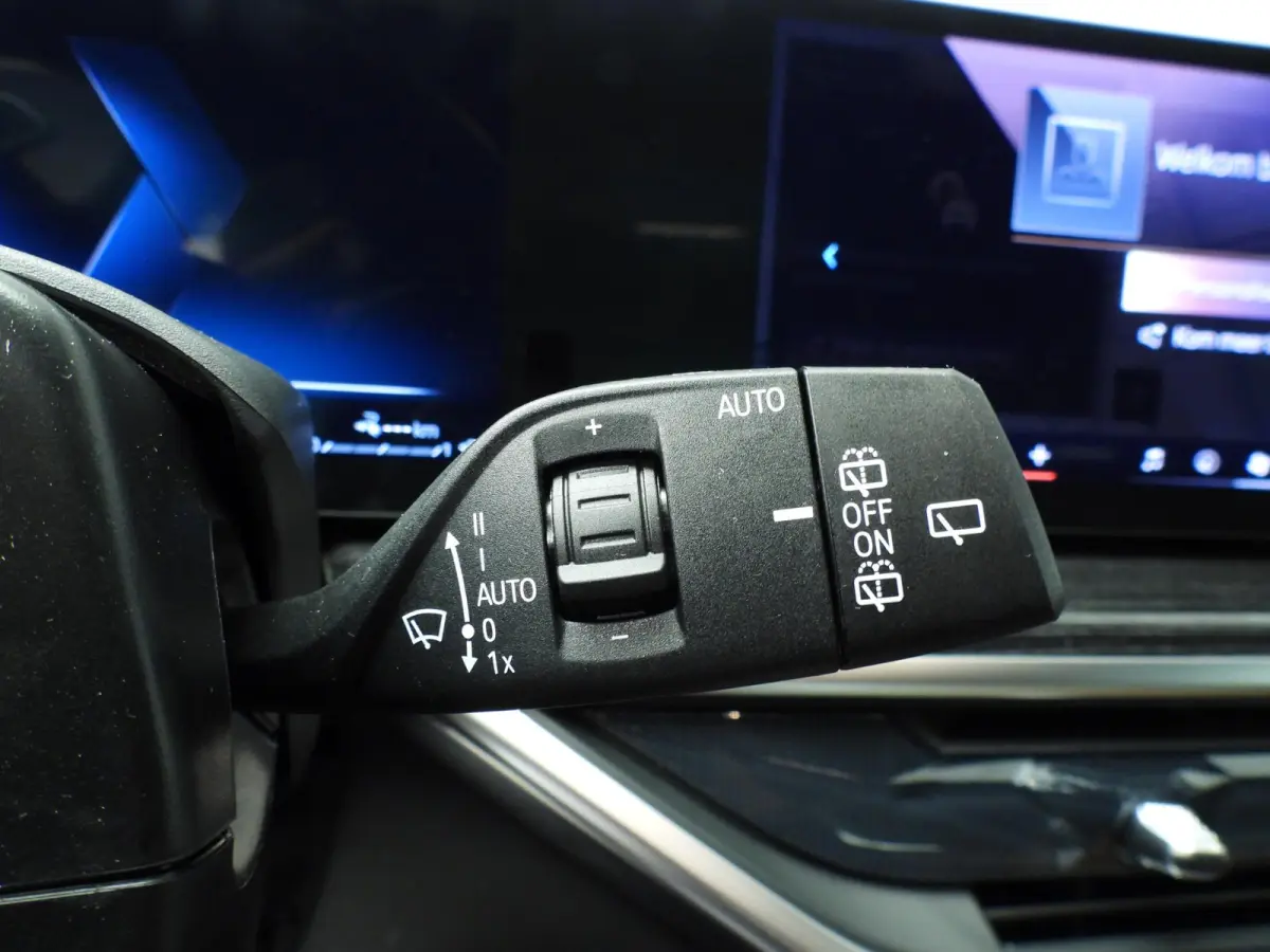 xDrive50e | M-Sportpakket | LED | HUD | Active cruise | trekhaak |  SOH 99% | Elektr. zetels | DAB | Harman-kardon sound | Alu 22 inch