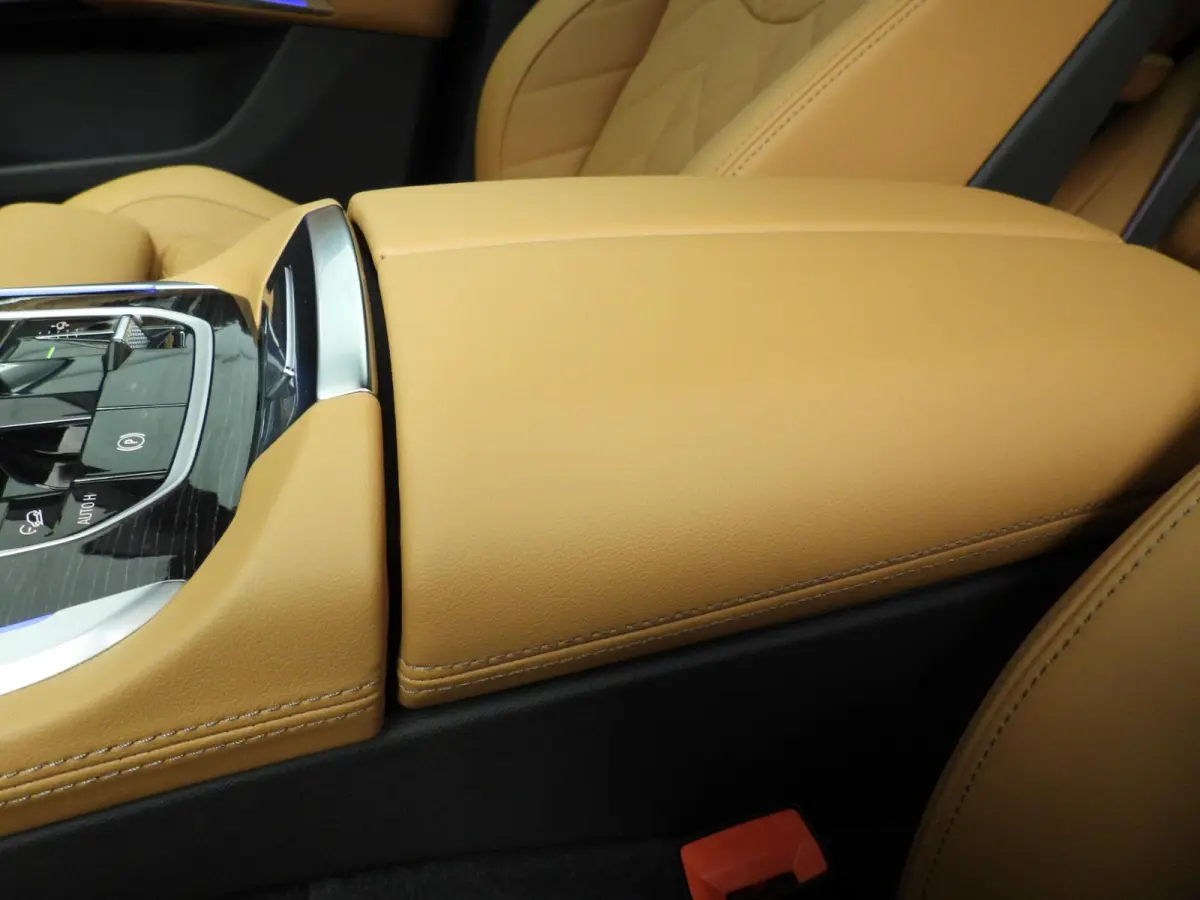 xDrive50e | M-Sportpakket | LED | HUD | Active cruise | trekhaak |  SOH 99% | Elektr. zetels | DAB | Harman-kardon sound | Alu 22 inch