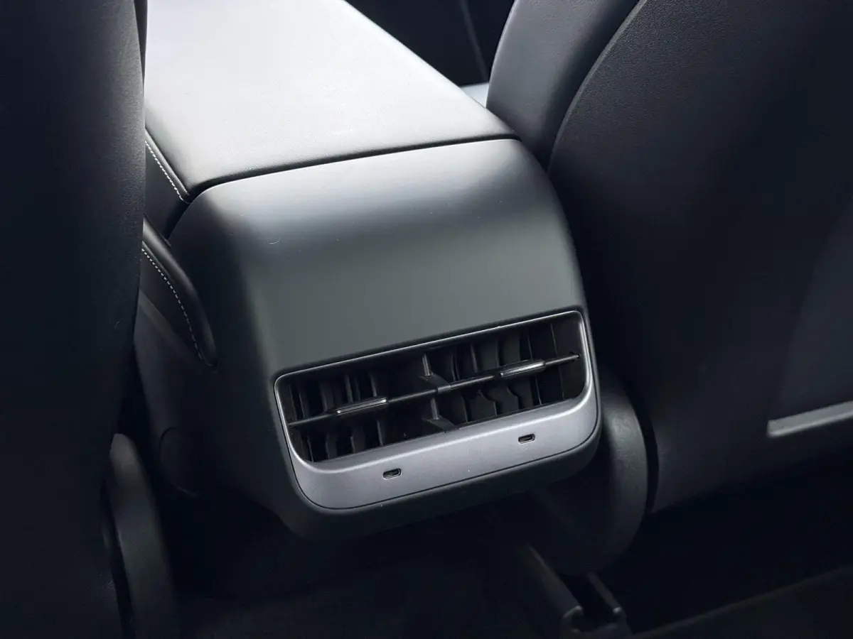 Performance AWD 75 kWh SOH 92% RIJKLAAR GELEVERD | TESLA FABRIEKSGARANTIE TOT 5-2027 OF 80.000 | TESLA GARANTIE ACCU + AANDRIJFLIJN T/M 05-2031/ 192.000KM|
