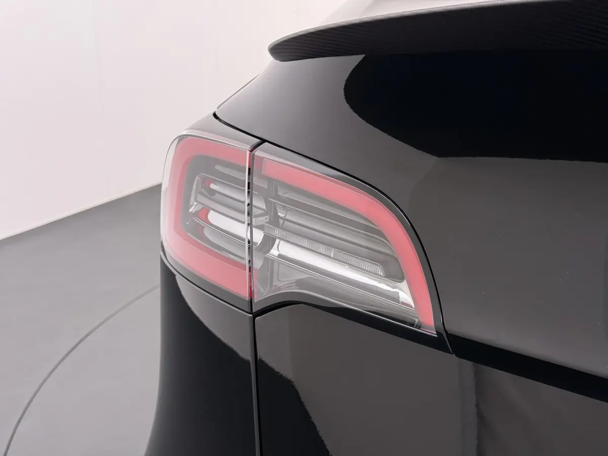Performance AWD 75 kWh SOH 92% RIJKLAAR GELEVERD | TESLA FABRIEKSGARANTIE TOT 5-2027 OF 80.000 | TESLA GARANTIE ACCU + AANDRIJFLIJN T/M 05-2031/ 192.000KM|