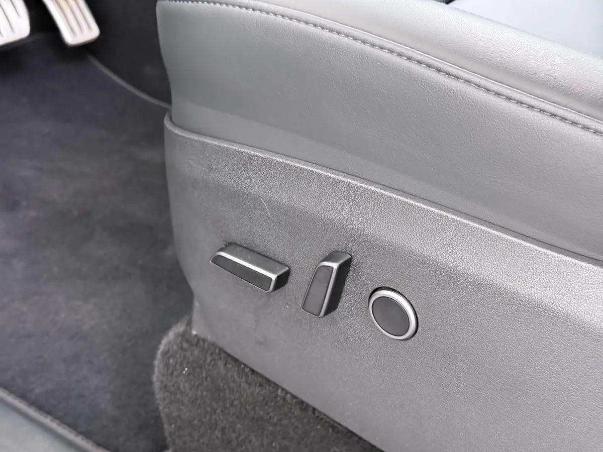 Performance AWD 75 kWh SOH 92% RIJKLAAR GELEVERD | TESLA FABRIEKSGARANTIE TOT 5-2027 OF 80.000 | TESLA GARANTIE ACCU + AANDRIJFLIJN T/M 05-2031/ 192.000KM|