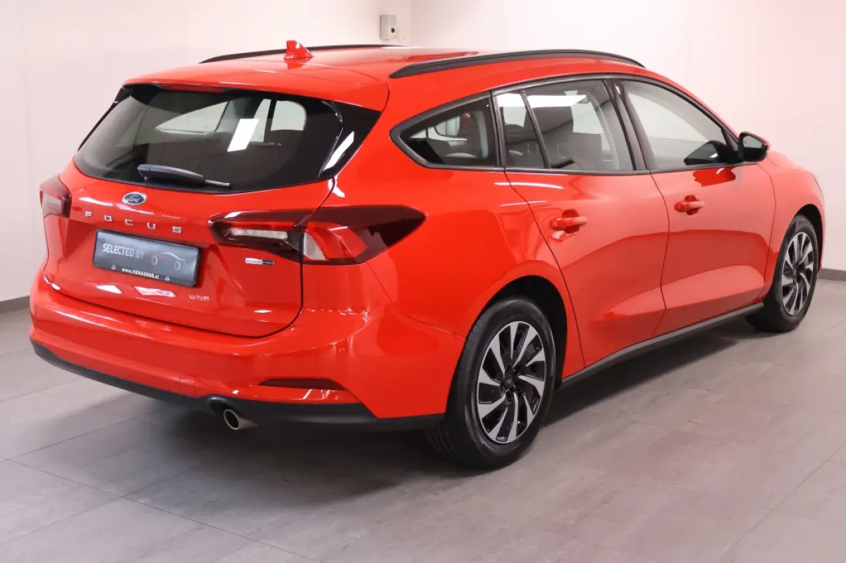 1.0 EcoBoost Hybrid Titanium