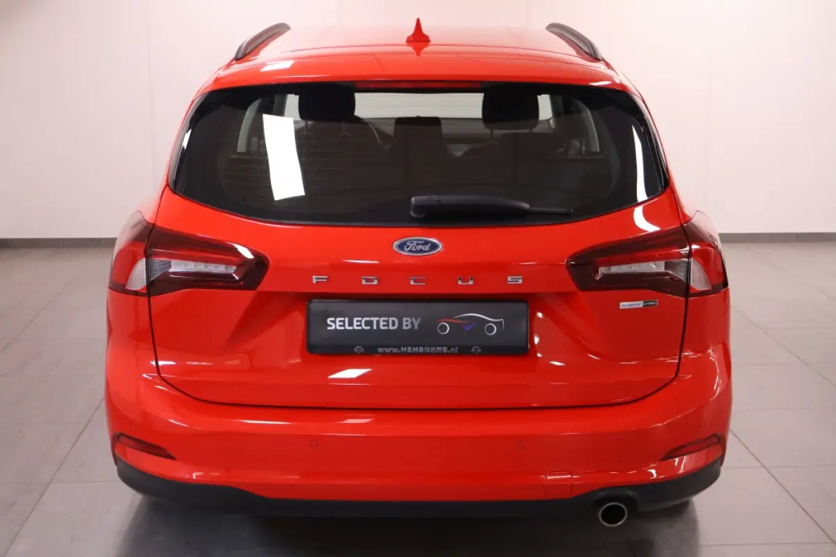 1.0 EcoBoost Hybrid Titanium