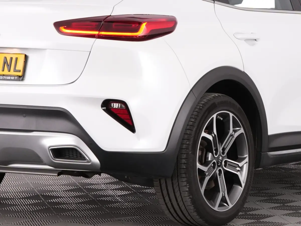 1.6 GDi PHEV DynamicPlusLine | Half LEDER | CARPLAY | Full LED | Stoelverwarming !
