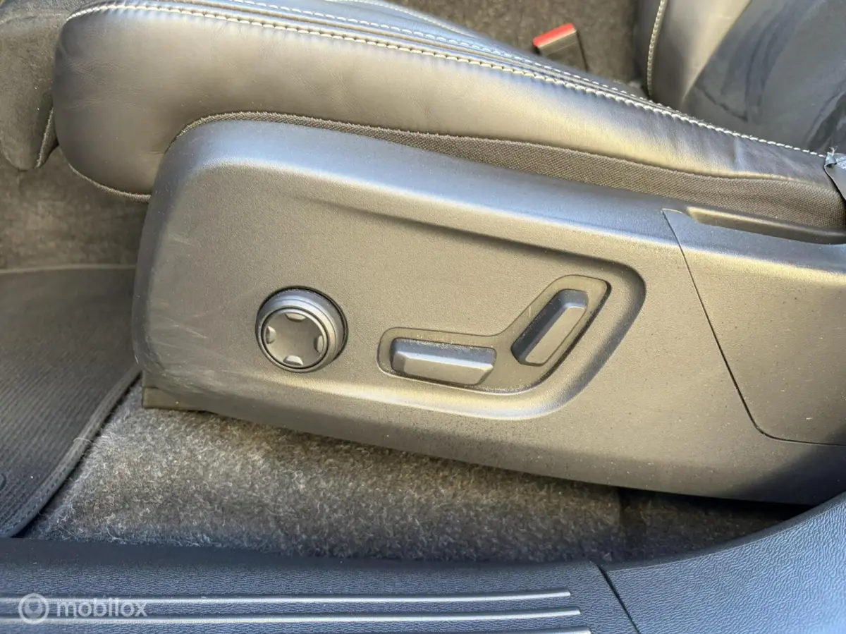 P8 AWD Open Dak / Leder/alcantara / 63.688 KM!!!
