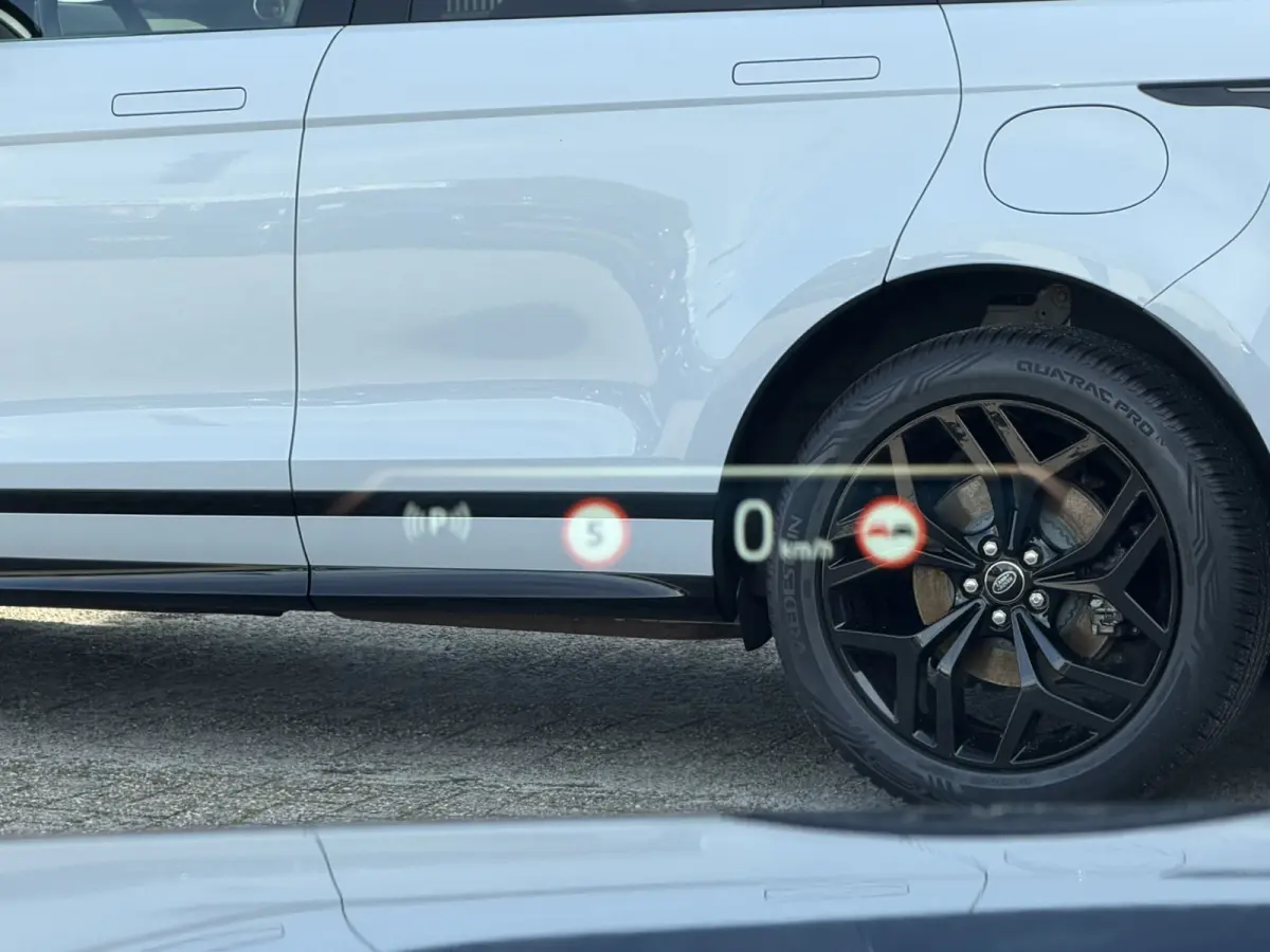 30e xDrive M Sport Harman- Kardon Sound Trekhaak Stuurwielverwarming Head-Up Display 360 Gr. Camera Driving Assistant Professional Elektrische actieradius tot 90 km WLTP! Bmw Iconic Glow Cha
