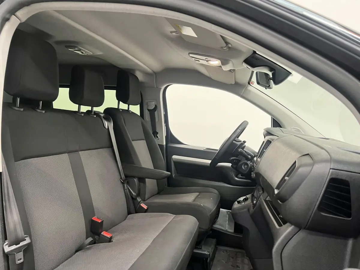 2.0 180PK L3 Premium Dubbele Cabine Automaat Airco Lichtmetalen velgen