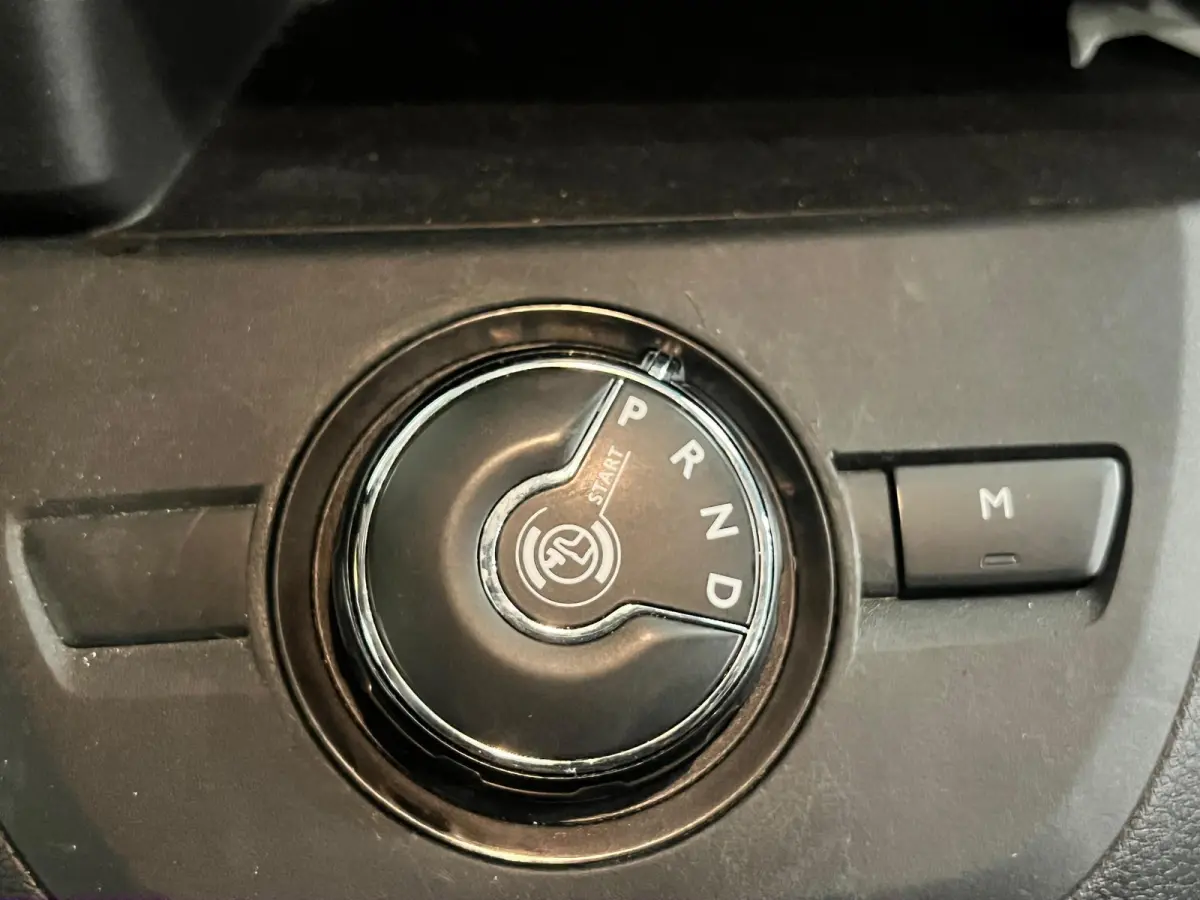 2.0 180PK L3 Premium Dubbele Cabine Automaat Airco Lichtmetalen velgen
