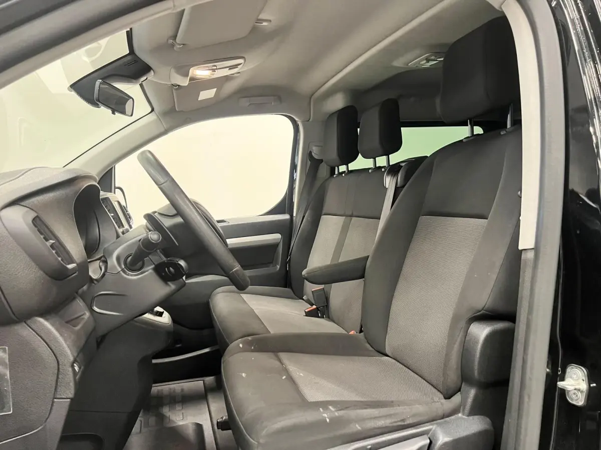 2.0 180PK L3 Premium Dubbele Cabine Automaat Airco Lichtmetalen velgen