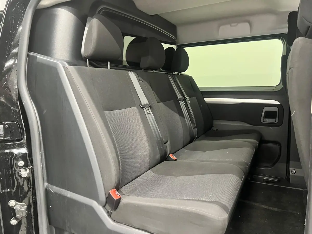 2.0 180PK L3 Premium Dubbele Cabine Automaat Airco Lichtmetalen velgen