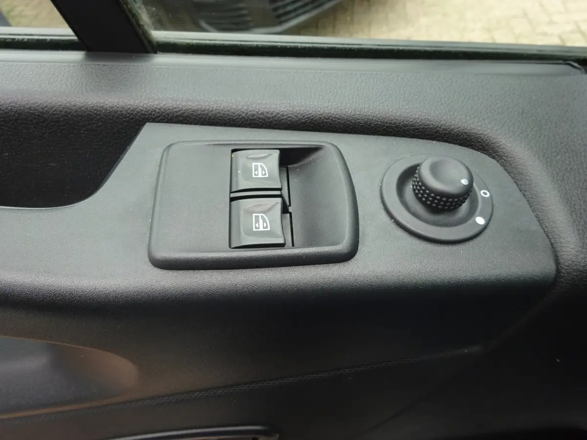 2.0 dCi 145 T29 L1H1 AUTOMAAT 2 X SCHUIFDEUR AIRCO NAVIGATIE 3ZITS CRUISE CONTROL
