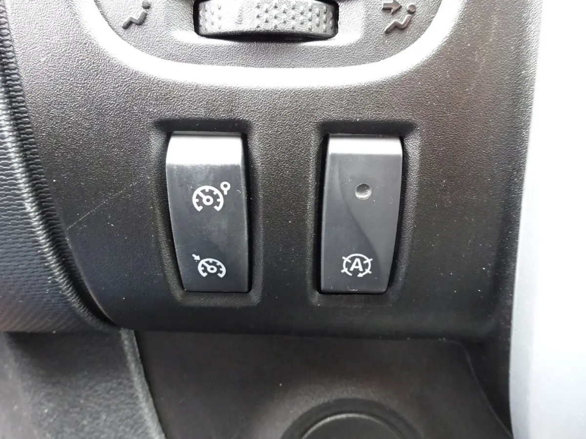 2.0 dCi 145 T29 L1H1 AUTOMAAT 2 X SCHUIFDEUR AIRCO NAVIGATIE 3ZITS CRUISE CONTROL
