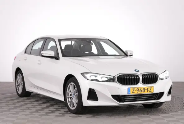 320 e | MOKKA LEDER | FULL LED | Sportstoelen | CAMERA | PHEV ✅ 1e Eigenaar !