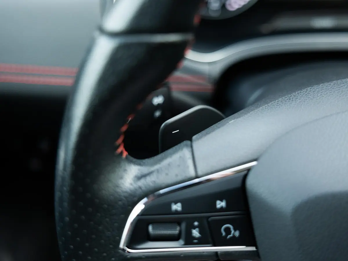 1.0 TSI FR |NL-Auto|Full LED|Carplay|Camera