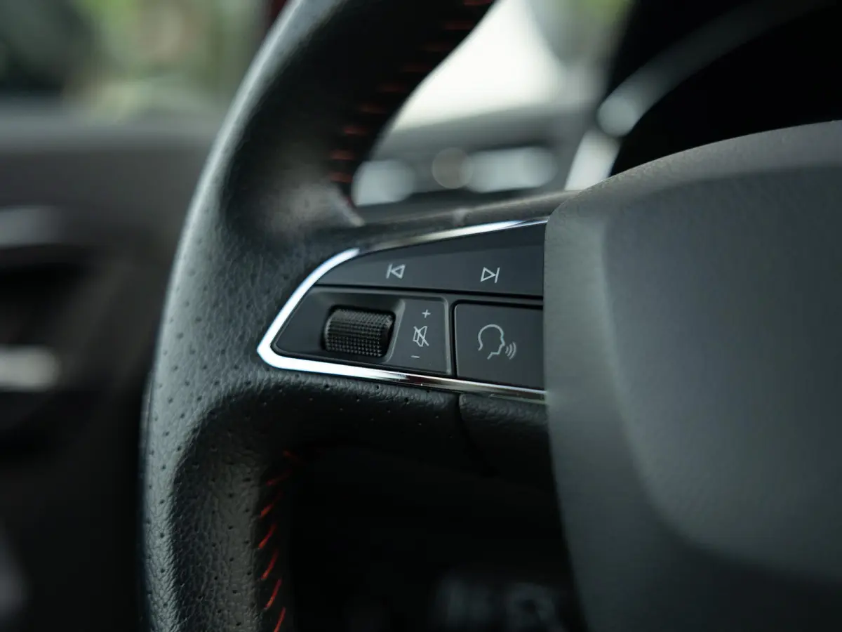 1.0 TSI FR |NL-Auto|Full LED|Carplay|Camera