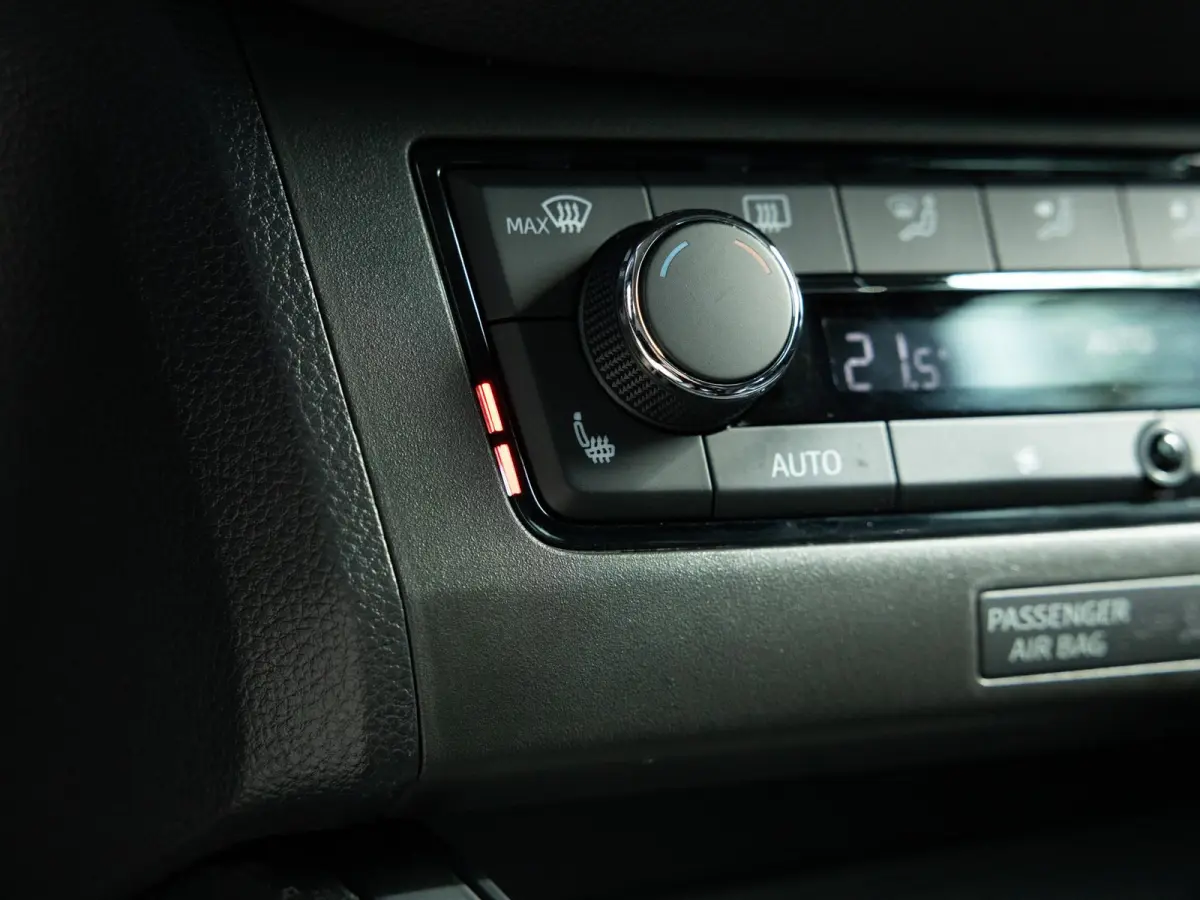 1.0 TSI FR |NL-Auto|Full LED|Carplay|Camera