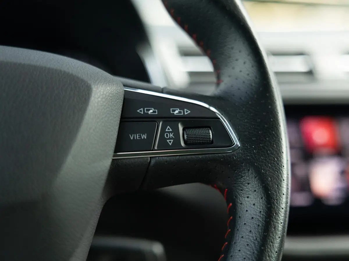 1.0 TSI FR |NL-Auto|Full LED|Carplay|Camera