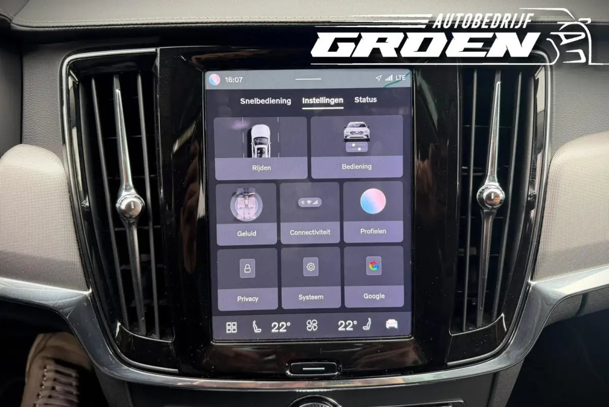 2.0 T8 Plug-in hybrid AWD Ultimate Dark PANO|ACC|