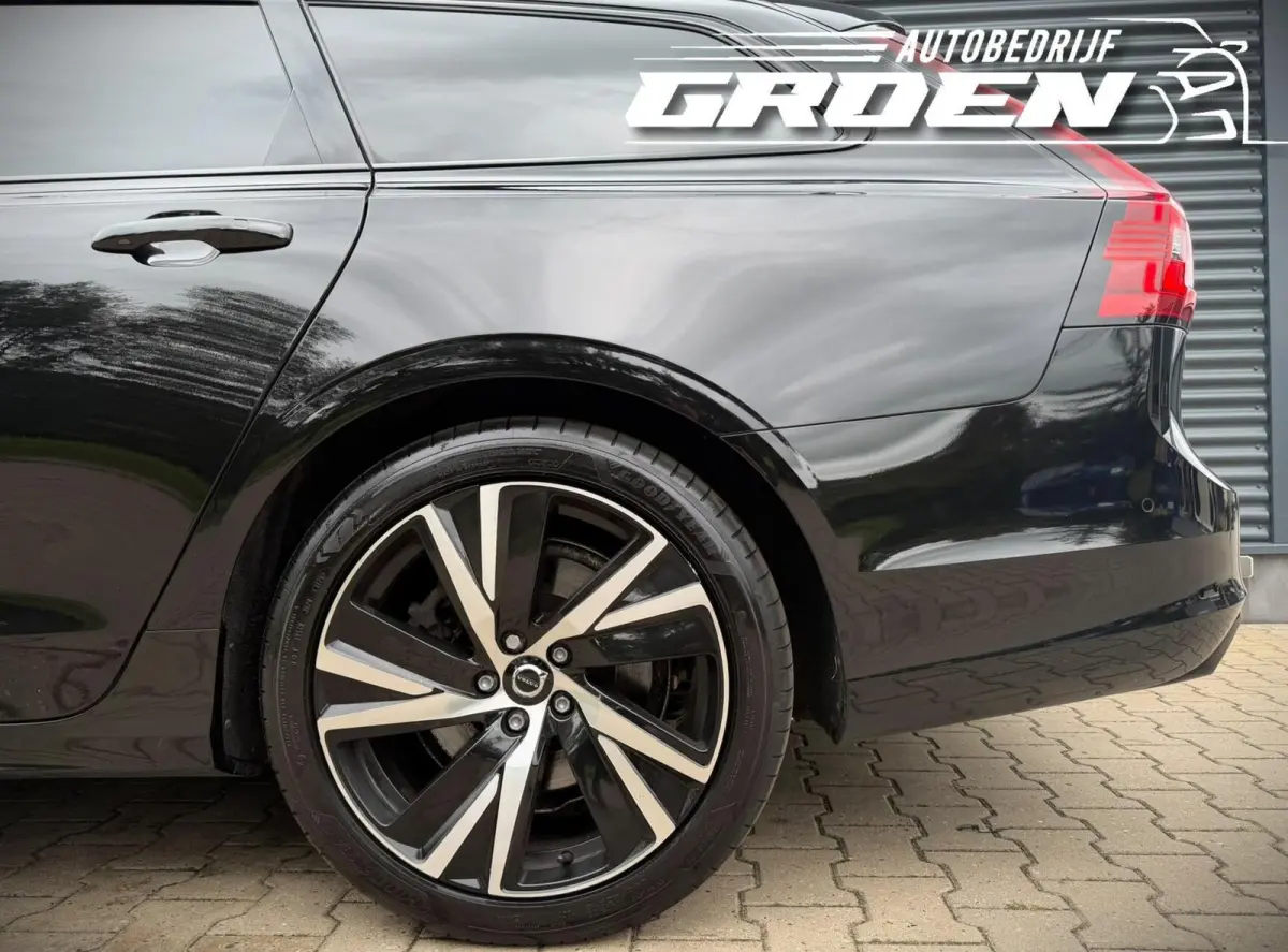 2.0 T8 Plug-in hybrid AWD Ultimate Dark PANO|ACC|