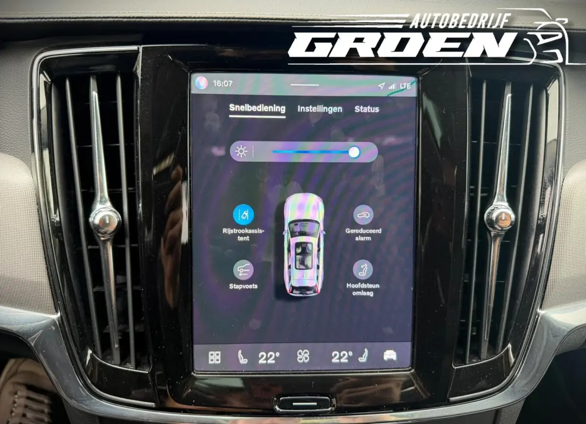 2.0 T8 Plug-in hybrid AWD Ultimate Dark PANO|ACC|