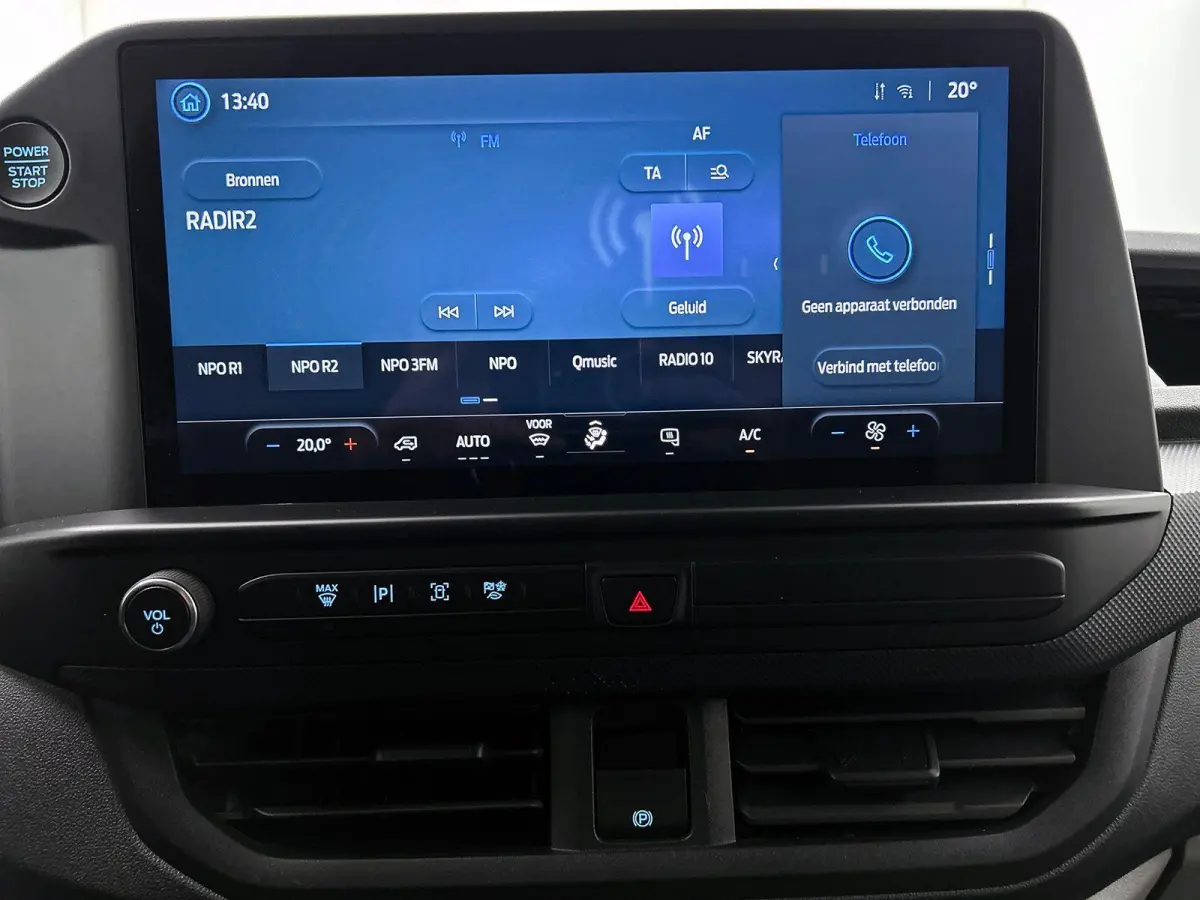 300 2.0 TDCI L2H1 Trend Nieuw Model Trekhaak Navigatie Apple CarPlay Android Auto Camera Parkeerhulp Adaptive Cruise Control Full Led Climate Control Lichtmetalen velgen