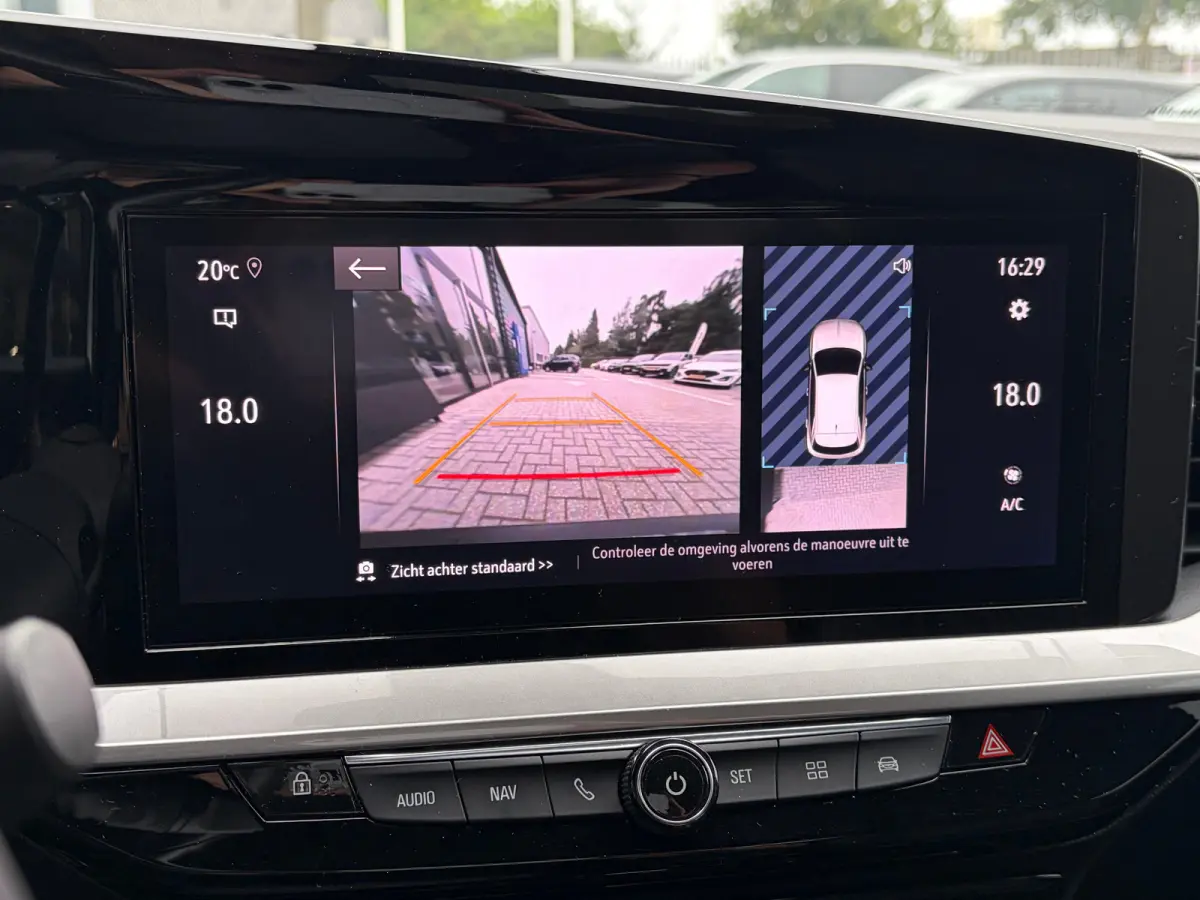 1.2 Turbo 130PK AUTOMAAT Ultimate | LEDER MET MASSAGE| MATRIX LED| ADAPTIEVE CRUISE CONTROL|  STOEL EN STUURVERWARMING| DODEHOEK DETECTIE| KEYLESS ENTRY & START| NAVIGATIE + APPLE CARPLAY/AN