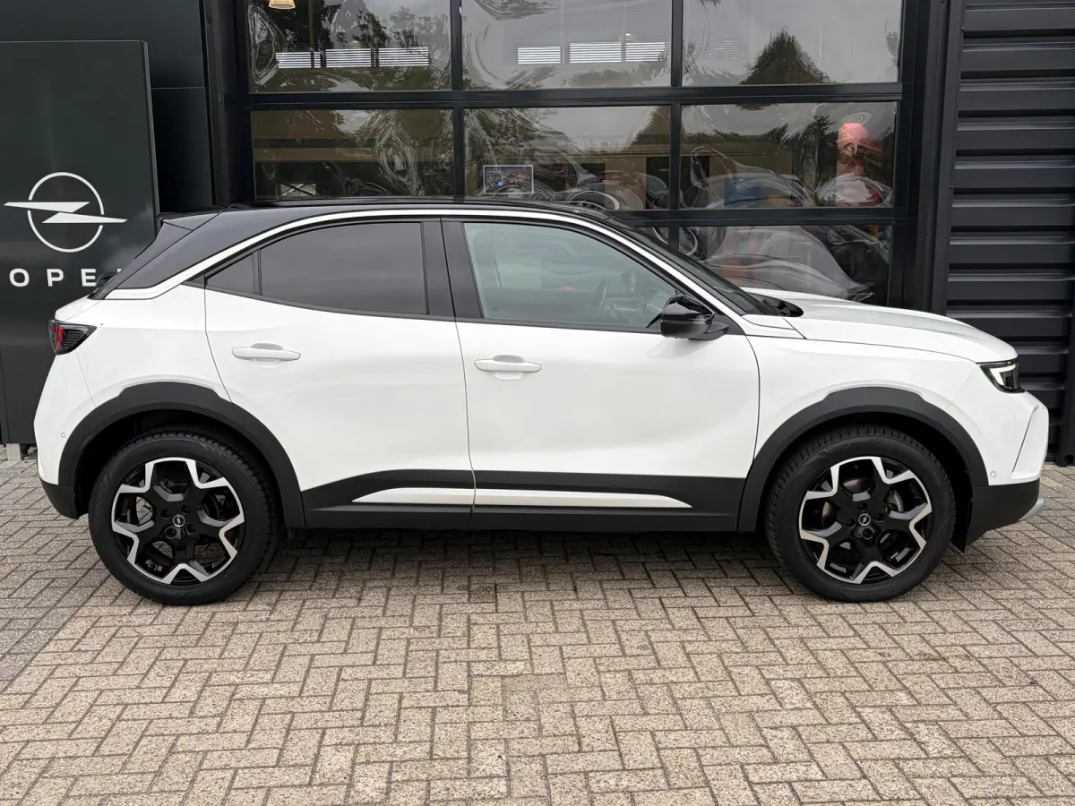1.2 Turbo 130PK AUTOMAAT Ultimate | LEDER MET MASSAGE| MATRIX LED| ADAPTIEVE CRUISE CONTROL|  STOEL EN STUURVERWARMING| DODEHOEK DETECTIE| KEYLESS ENTRY & START| NAVIGATIE + APPLE CARPLAY/AN