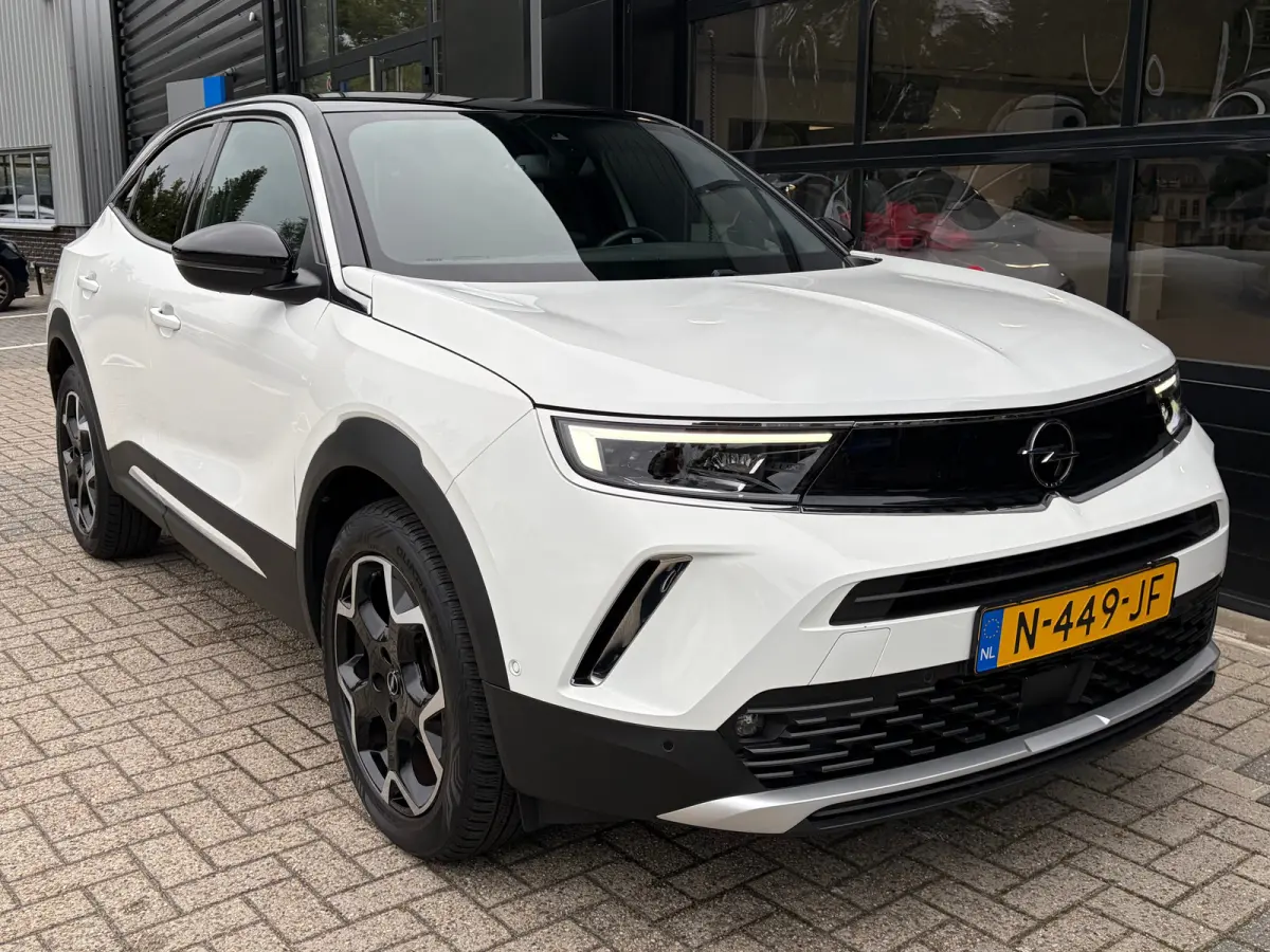 1.2 Turbo 130PK AUTOMAAT Ultimate | LEDER MET MASSAGE| MATRIX LED| ADAPTIEVE CRUISE CONTROL|  STOEL EN STUURVERWARMING| DODEHOEK DETECTIE| KEYLESS ENTRY & START| NAVIGATIE + APPLE CARPLAY/AN
