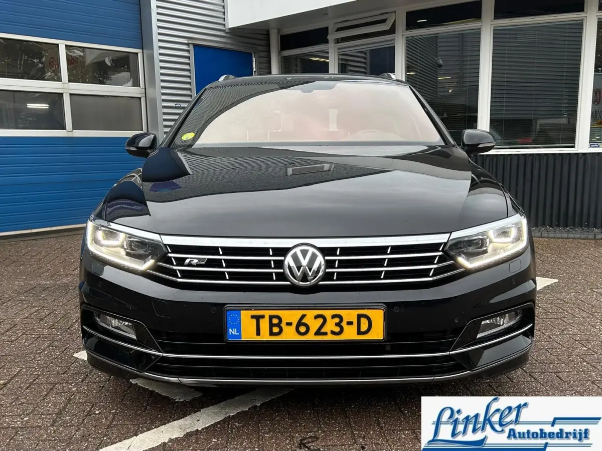 2.0 TDI Highline Business R-Line| Leder| Trekhaak|