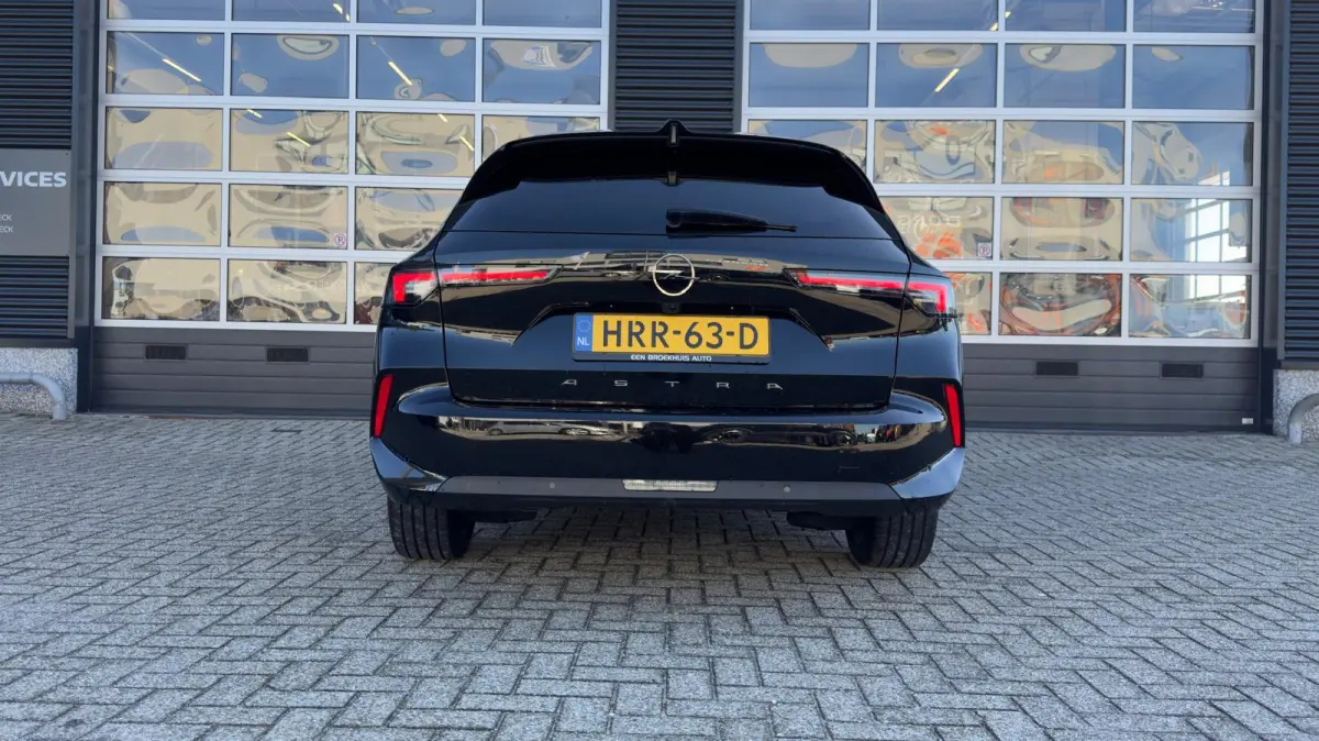 Turbo Business Edition 130PK | Camera | Navigatie | Stoel/stuurverwarming | Cruise Control | | Airco (automatisch) | DAB ontvanger | Dak in carrosseriekleur