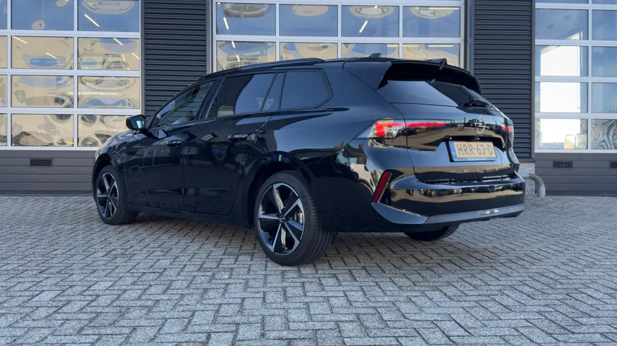 Turbo Business Edition 130PK | Camera | Navigatie | Stoel/stuurverwarming | Cruise Control | | Airco (automatisch) | DAB ontvanger | Dak in carrosseriekleur