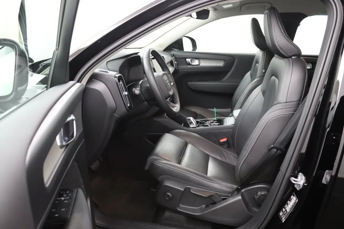 T2 Inscription | Stoel en stuurwielverwarming | Adaptieve Cruise control | Lederen bekleding | Parkeersensoren voor en achter | LED |