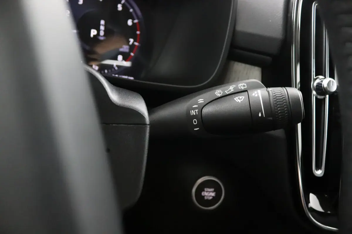 T2 Inscription | Stoel en stuurwielverwarming | Adaptieve Cruise control | Lederen bekleding | Parkeersensoren voor en achter | LED |