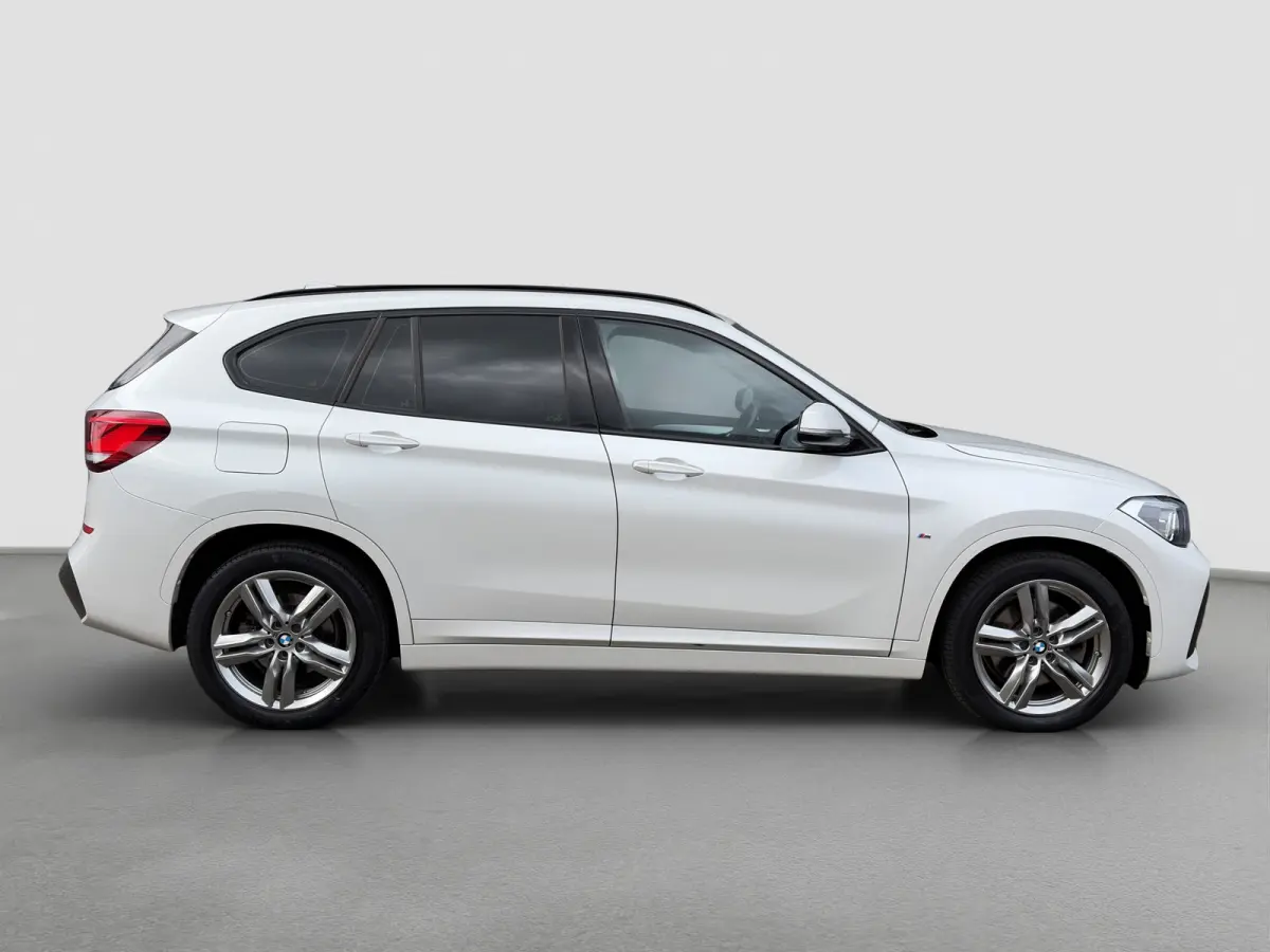 xDrive25e eDrive Edition 220pk M-Sport | M-pakket | Sportstoelen | Trekhaak | Leder | Cruise controle | Climate controle | Navigatie | Elektrische achterklep