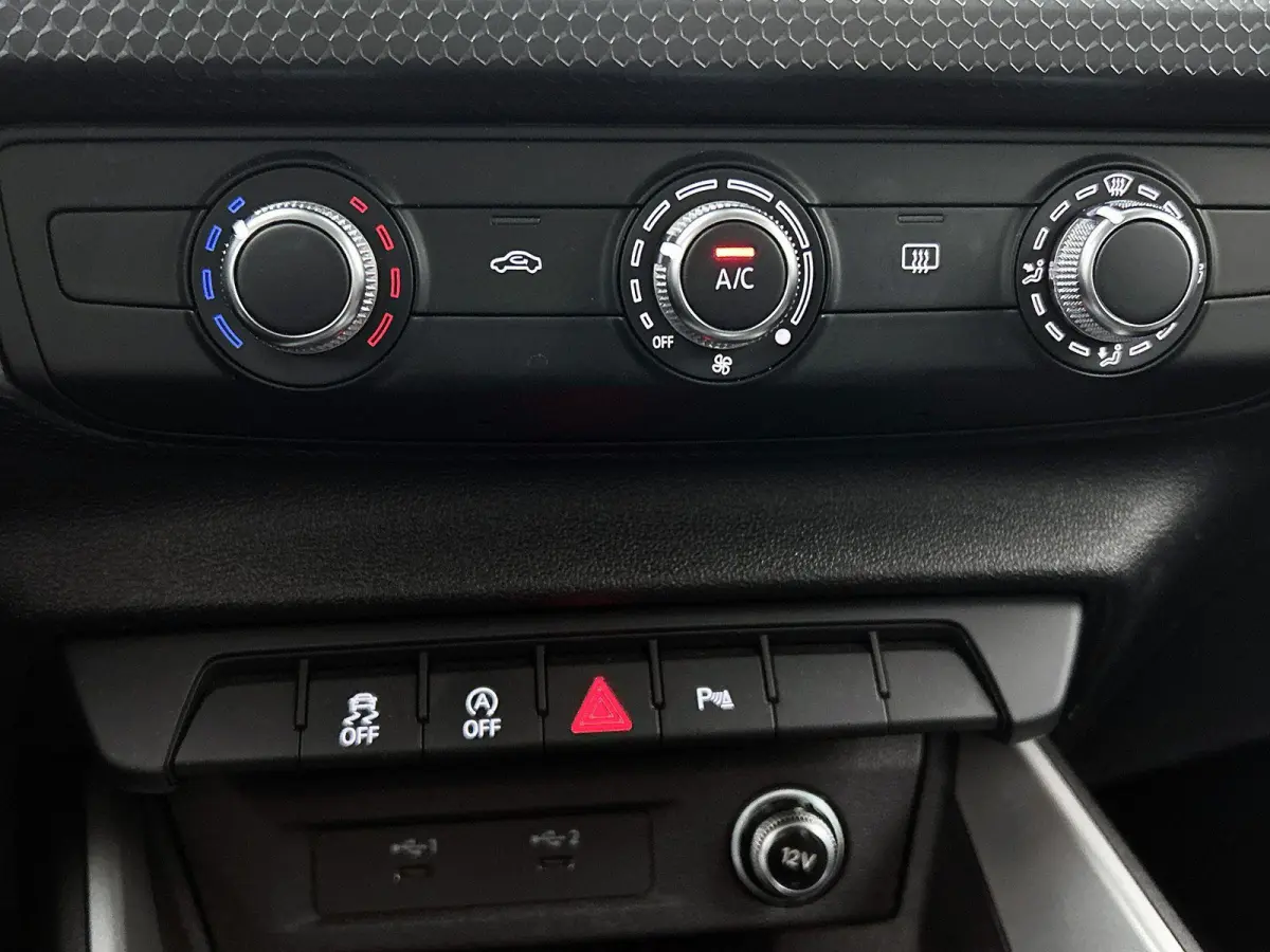 25 TFSI Pro Line 95 PK | Automaat | Camera | Parkeersensoren | Airco | Lichtmetalen velgen |