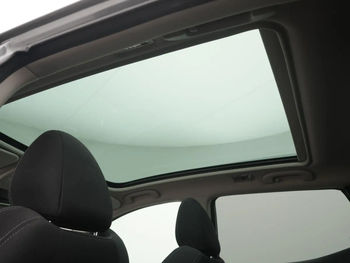 1.2 Tekna + PANORAMADAK | NAVIGATIE | CAMERA | LMV | DAKRAILS | DAB | RADIO | PDC | CLIMA | CRUISE | 12 MAANDEN BOVAG GARANTIE |
