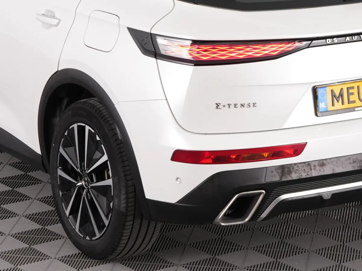 E-Tense 225pk Bastille | Full LED | NAVI | ECC | PHEV