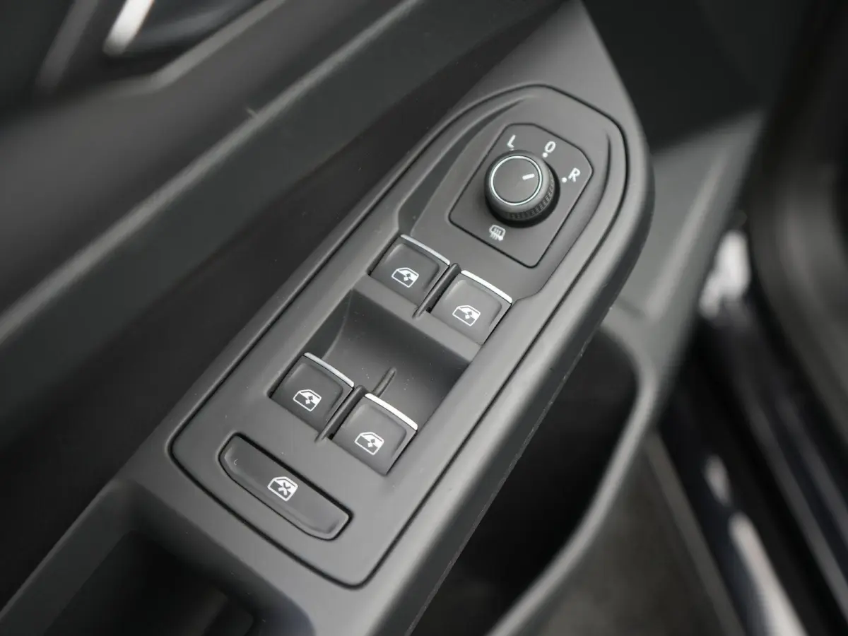 1.5 eTSI Style | AUTOMAAT | PANORAMADAK | LEDER | ELEKTRISCHE STOEL | MEMORY | NAVIGATIE | PDC | VIRTUEEL | LMV | ADAPTIEVE CRUISE | STOEL & STUURVERWARMING | 12 MAANDEN BOVAG GARANTIE |