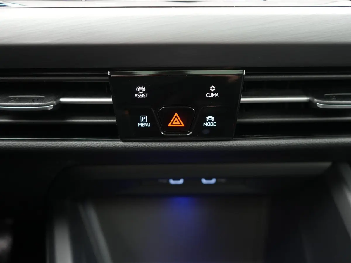 1.5 eTSI Style | AUTOMAAT | PANORAMADAK | LEDER | ELEKTRISCHE STOEL | MEMORY | NAVIGATIE | PDC | VIRTUEEL | LMV | ADAPTIEVE CRUISE | STOEL & STUURVERWARMING | 12 MAANDEN BOVAG GARANTIE |