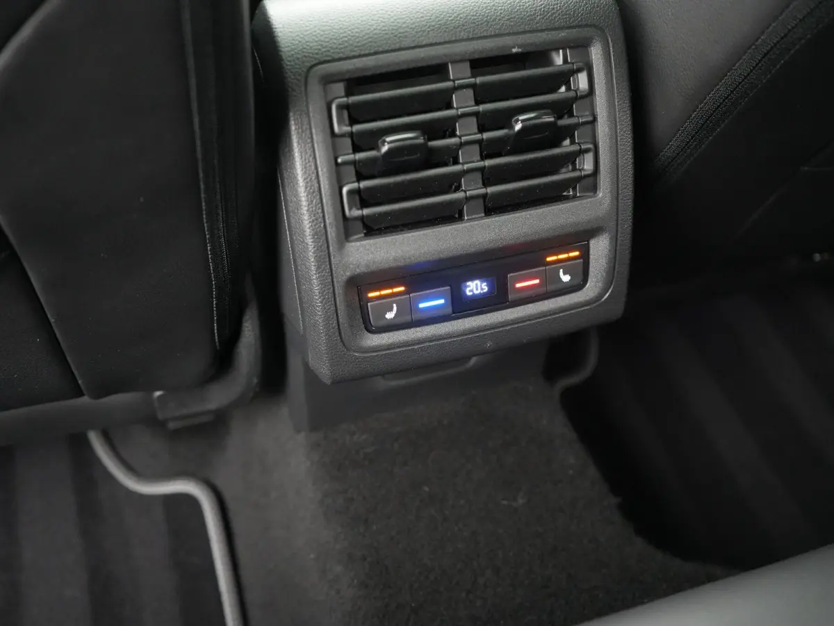 1.5 eTSI Style | AUTOMAAT | PANORAMADAK | LEDER | ELEKTRISCHE STOEL | MEMORY | NAVIGATIE | PDC | VIRTUEEL | LMV | ADAPTIEVE CRUISE | STOEL & STUURVERWARMING | 12 MAANDEN BOVAG GARANTIE |