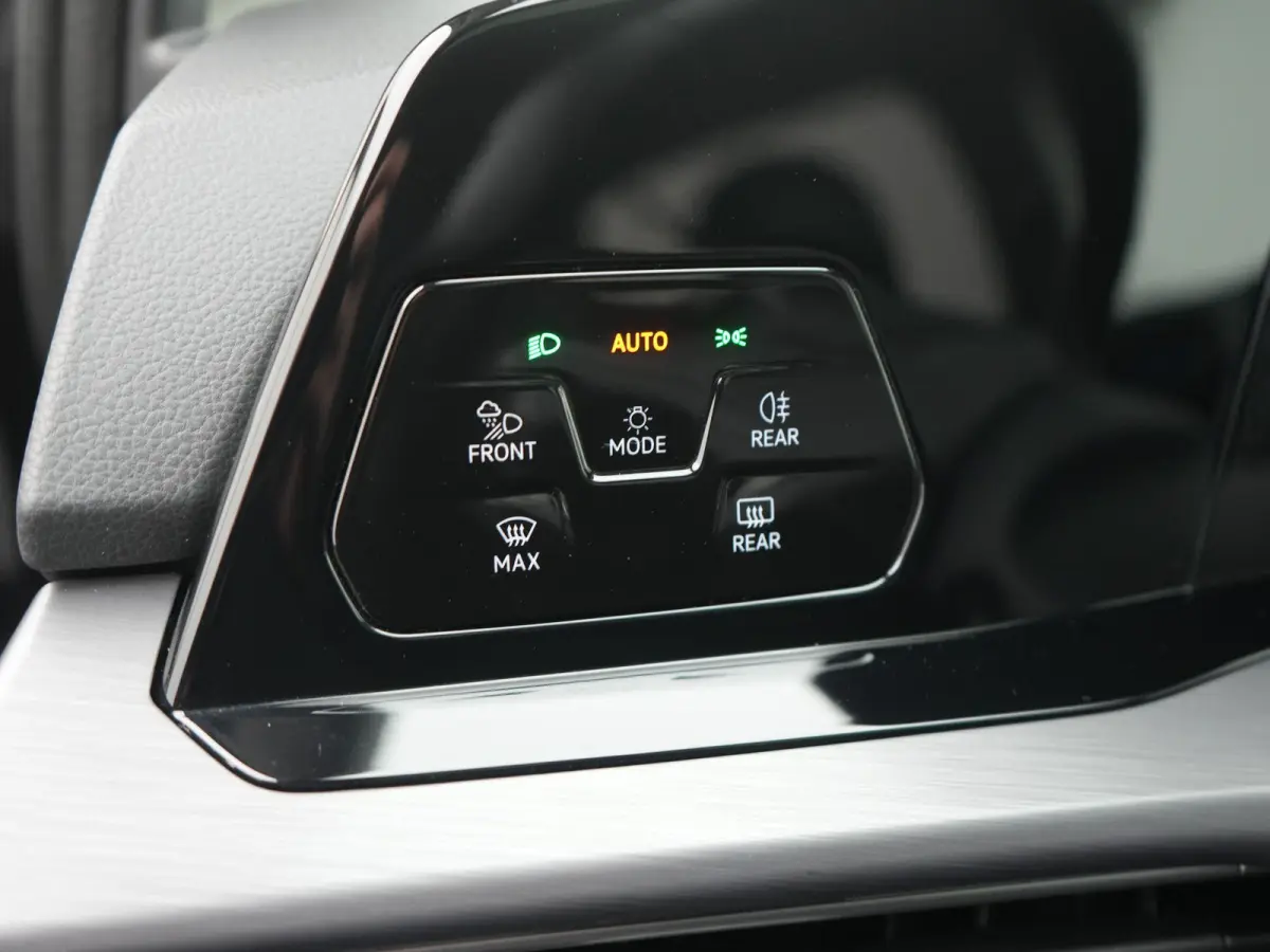 1.5 eTSI Style | AUTOMAAT | PANORAMADAK | LEDER | ELEKTRISCHE STOEL | MEMORY | NAVIGATIE | PDC | VIRTUEEL | LMV | ADAPTIEVE CRUISE | STOEL & STUURVERWARMING | 12 MAANDEN BOVAG GARANTIE |