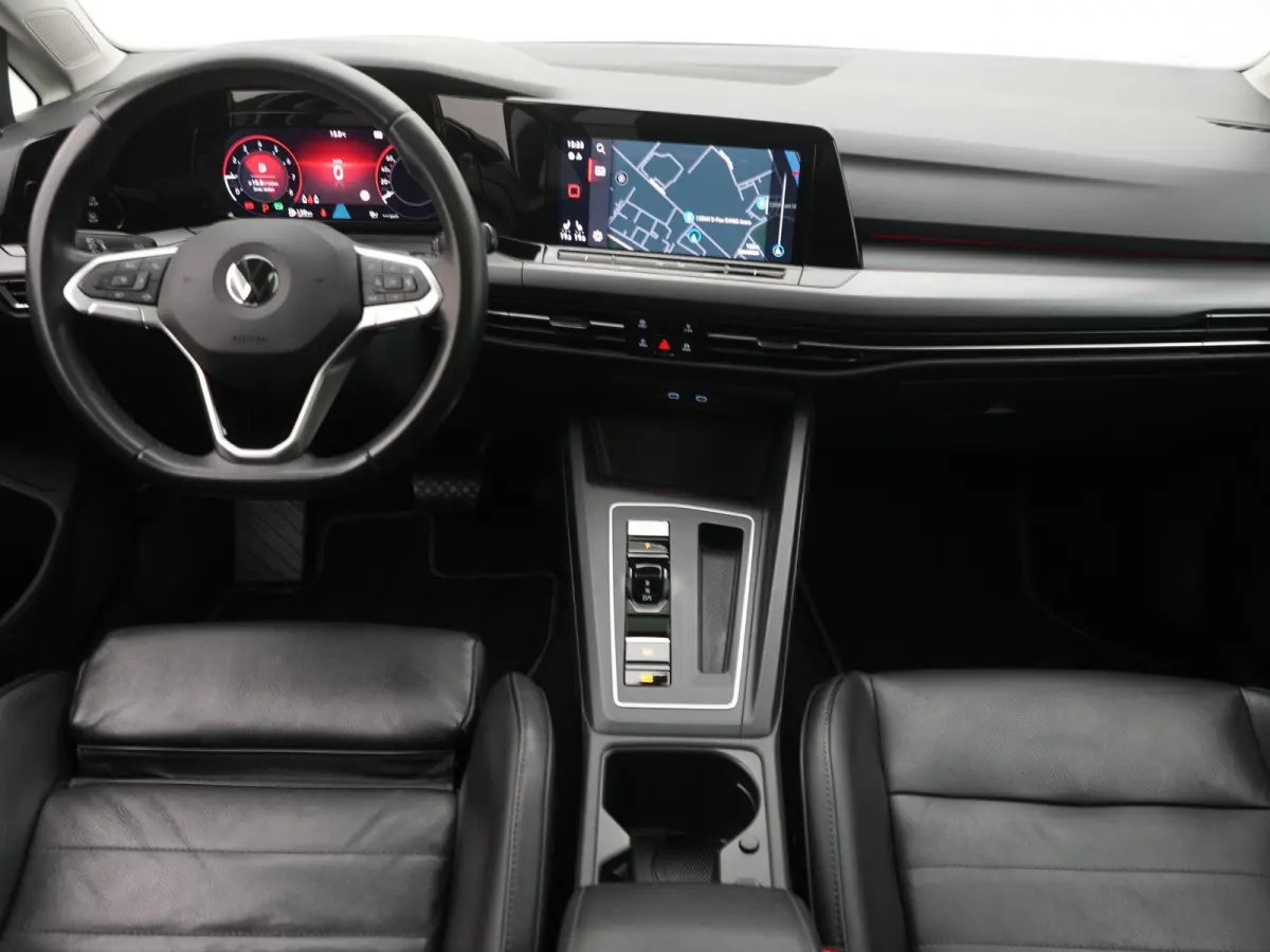1.5 eTSI Style | AUTOMAAT | PANORAMADAK | LEDER | ELEKTRISCHE STOEL | MEMORY | NAVIGATIE | PDC | VIRTUEEL | LMV | ADAPTIEVE CRUISE | STOEL & STUURVERWARMING | 12 MAANDEN BOVAG GARANTIE |