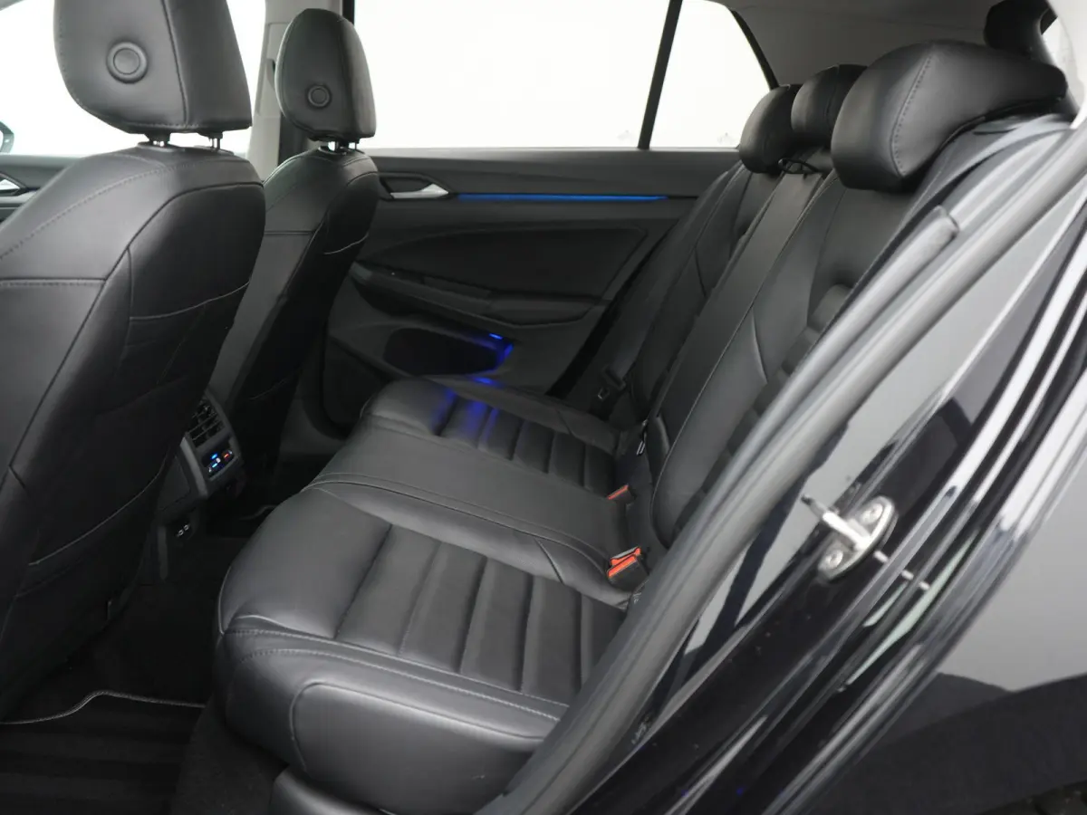 1.5 eTSI Style | AUTOMAAT | PANORAMADAK | LEDER | ELEKTRISCHE STOEL | MEMORY | NAVIGATIE | PDC | VIRTUEEL | LMV | ADAPTIEVE CRUISE | STOEL & STUURVERWARMING | 12 MAANDEN BOVAG GARANTIE |