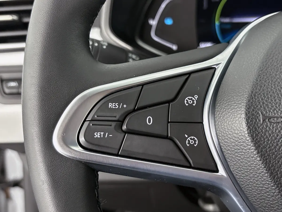 1.6 E-Tech Hybrid 145PK Evolution | NAVI | CAMERA | CRUISE