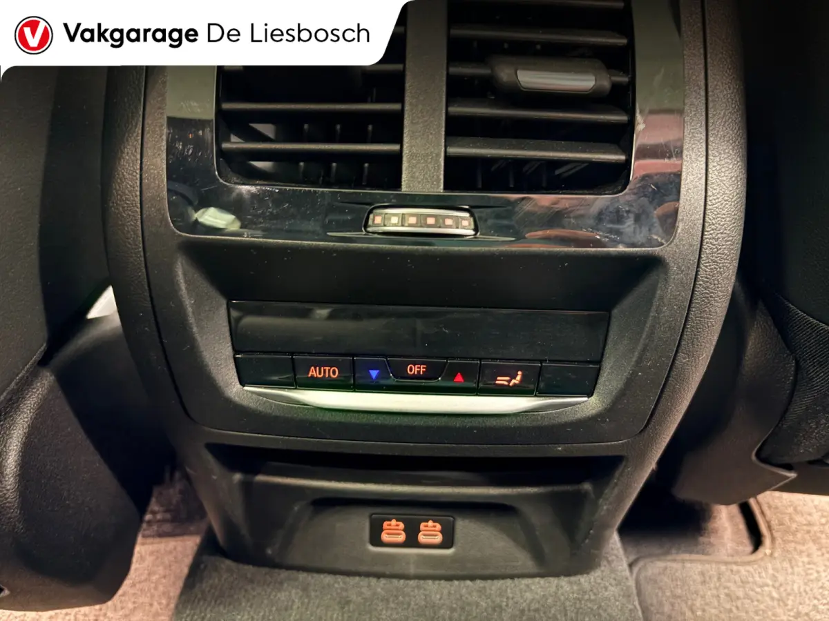 High Executive 80 kWh / Panoramadak / trekhaak / leder / head-up